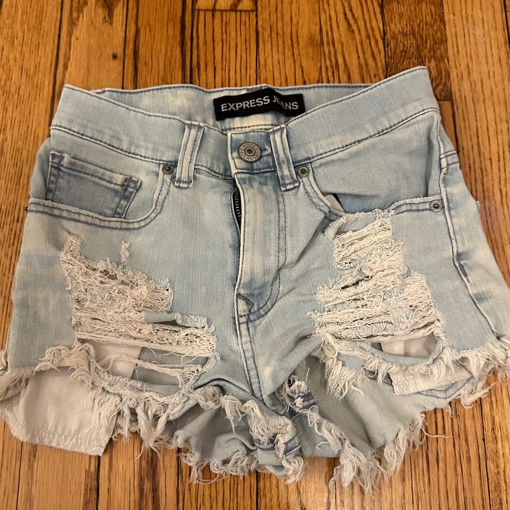 ✨BOGO FREE✨ Express ripped jean shorts